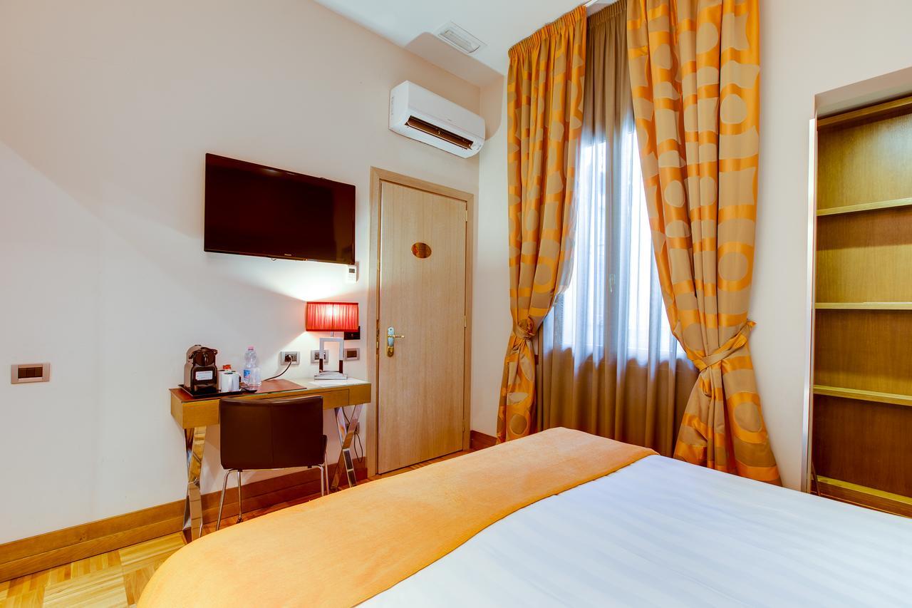 Solo Experience Hotel Флоренция Екстериор снимка